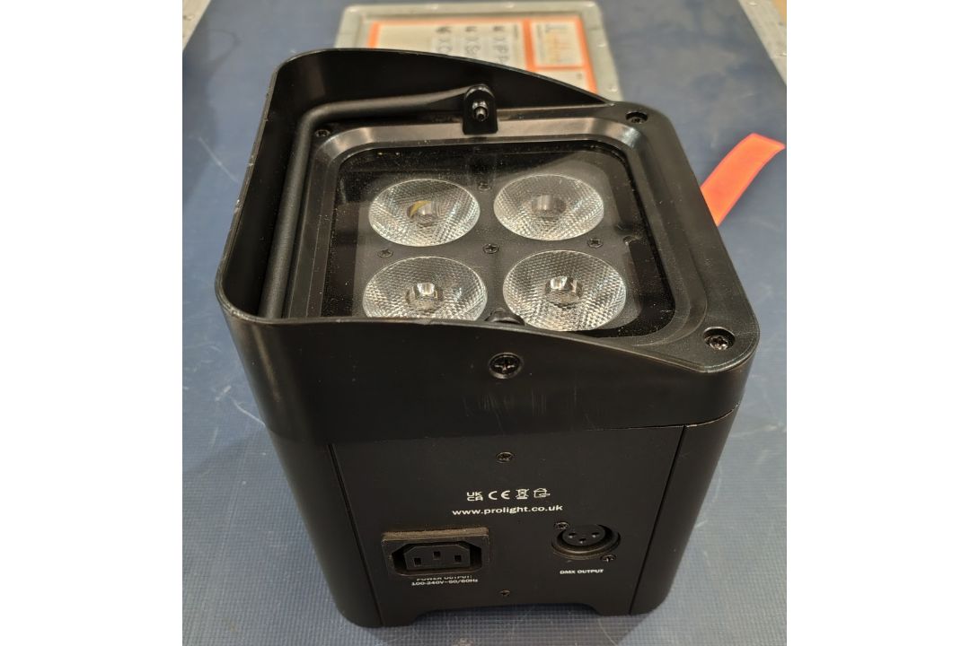 8x Equinox Colour Raider Lithium LED Uplighter in 2x carry bag - Image 2 of 6
