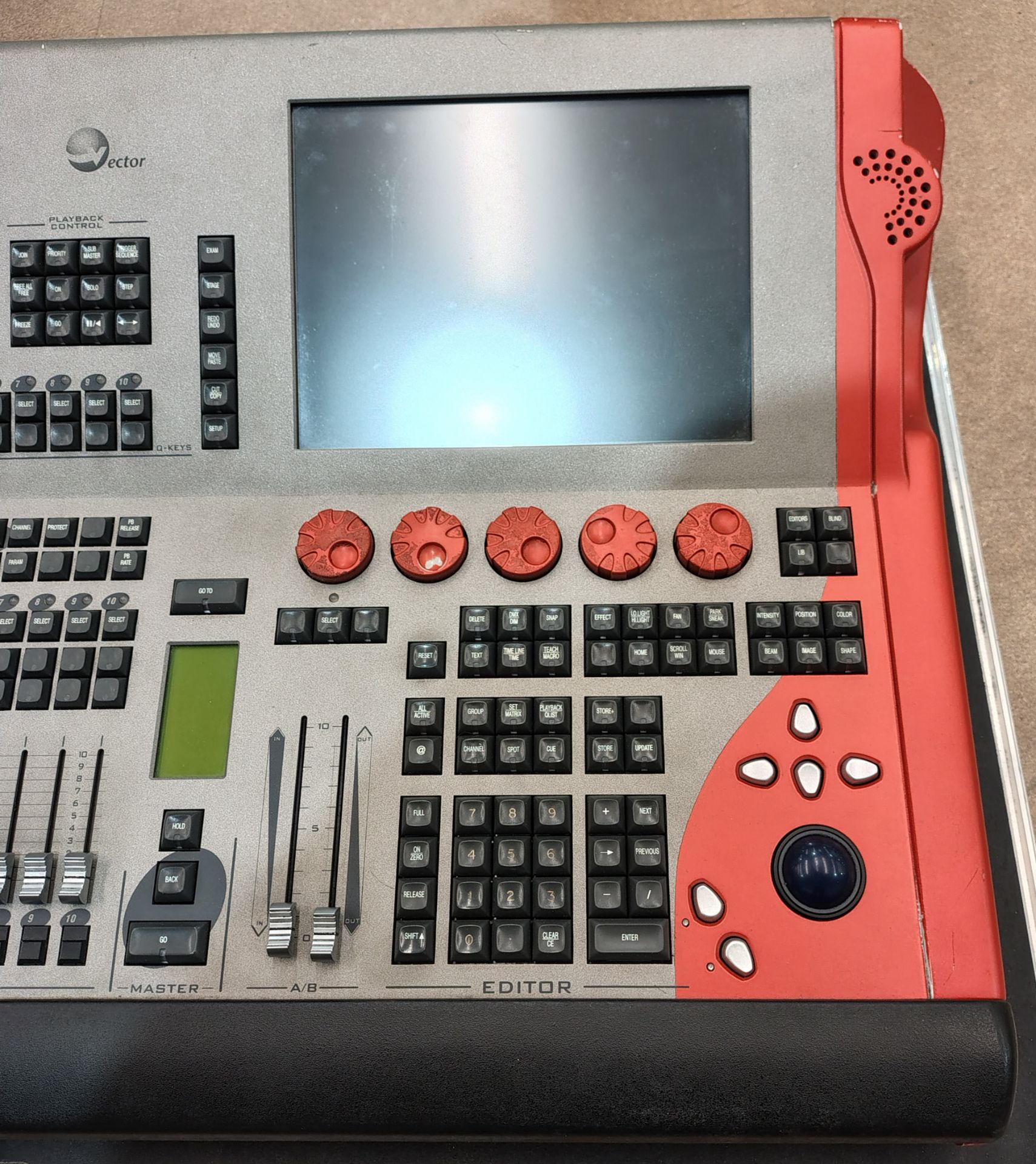 1x Compulite vector Orange Lighting Console in flightcase - L 75 x W 35 x H 88cm - Image 3 of 9