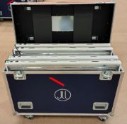 4x Flourescent 4 x 4 Light in flight case - L 125 x W 55 x H 100cm
