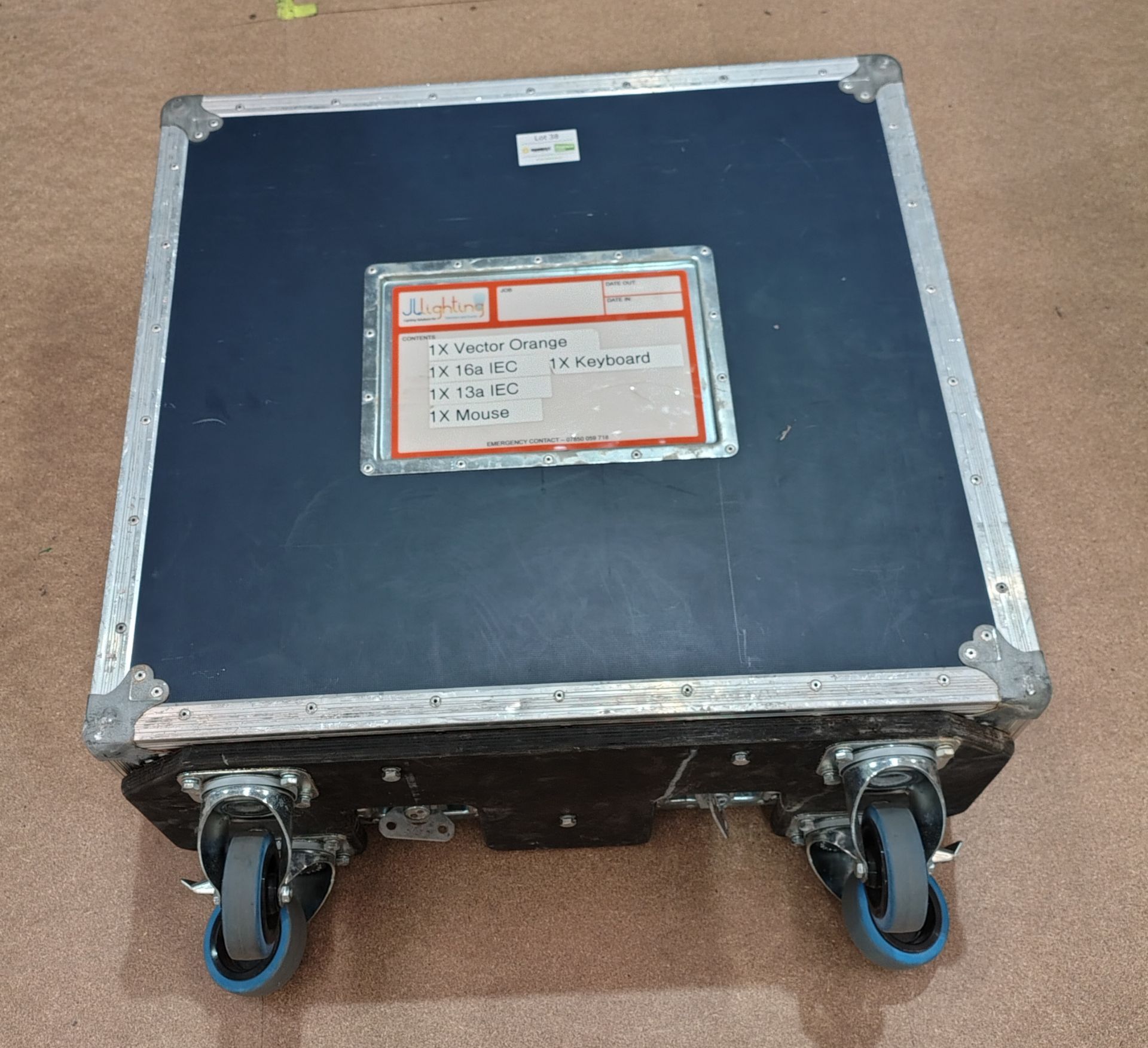 1x Compulite vector Orange Lighting Console in flightcase - L 75 x W 35 x H 88cm - Image 8 of 9