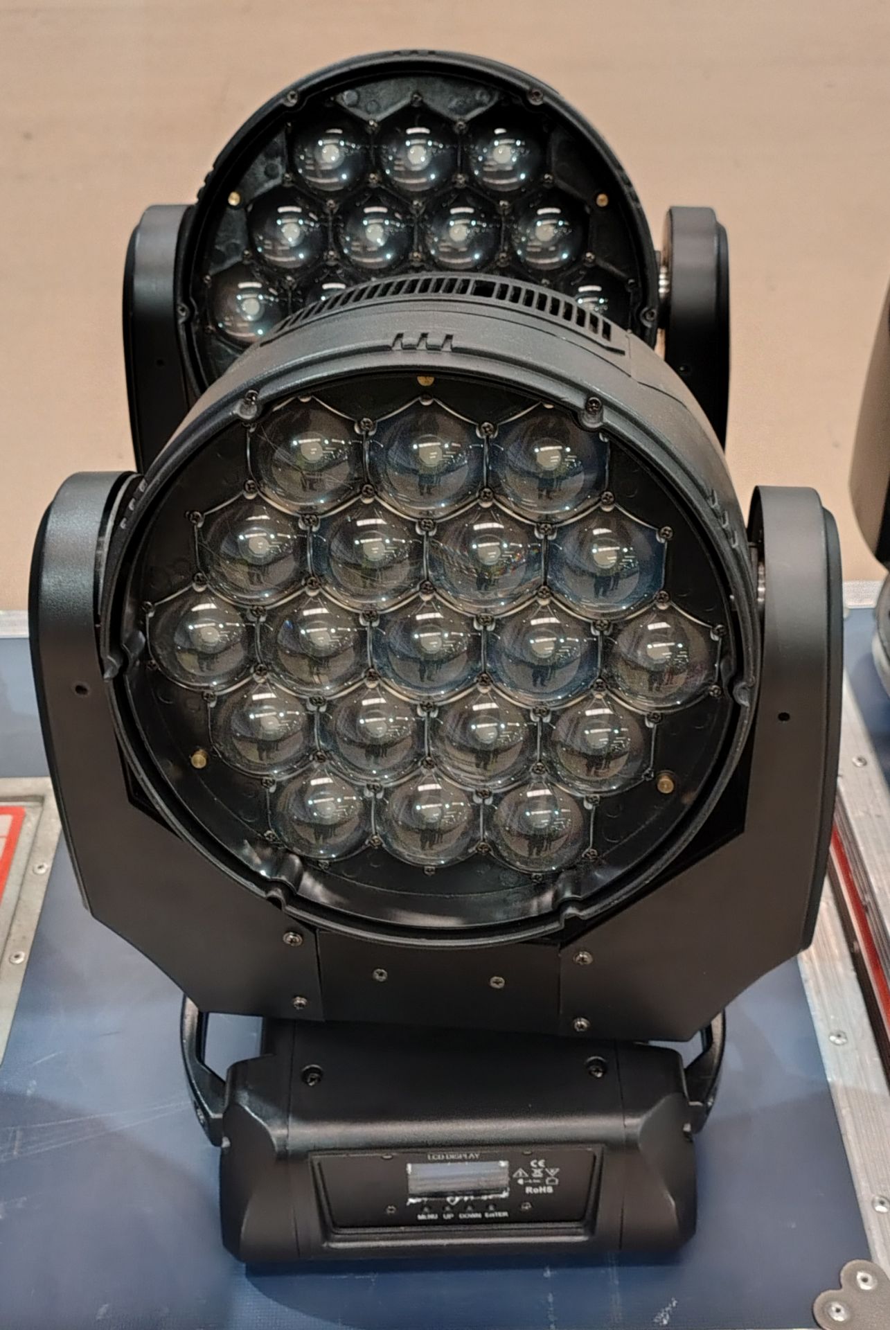 12x JLL Pixel Wash in 2x flight case, omega clamps are included (may not be pictured) - Image 5 of 17