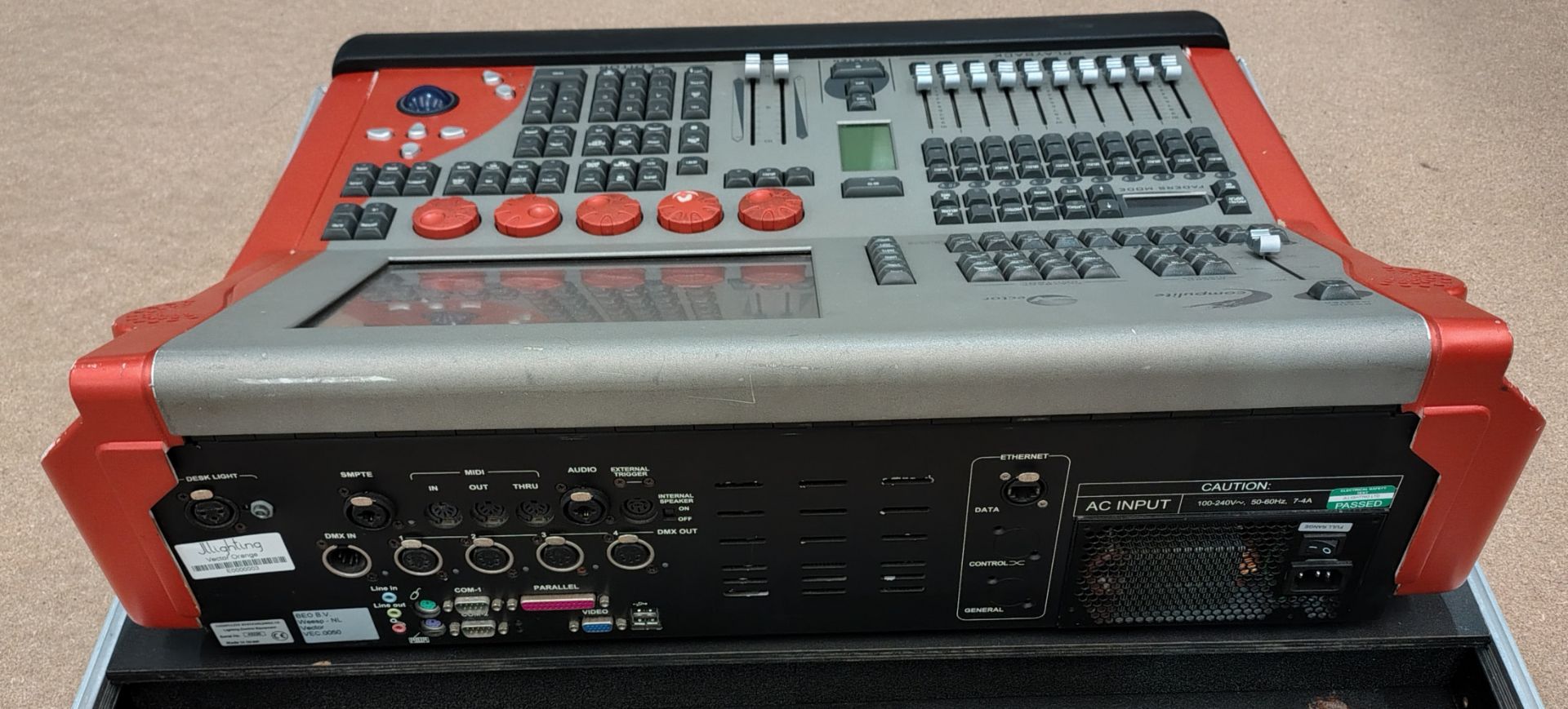 1x Compulite vector Orange Lighting Console in flightcase - L 75 x W 35 x H 88cm - Image 4 of 9