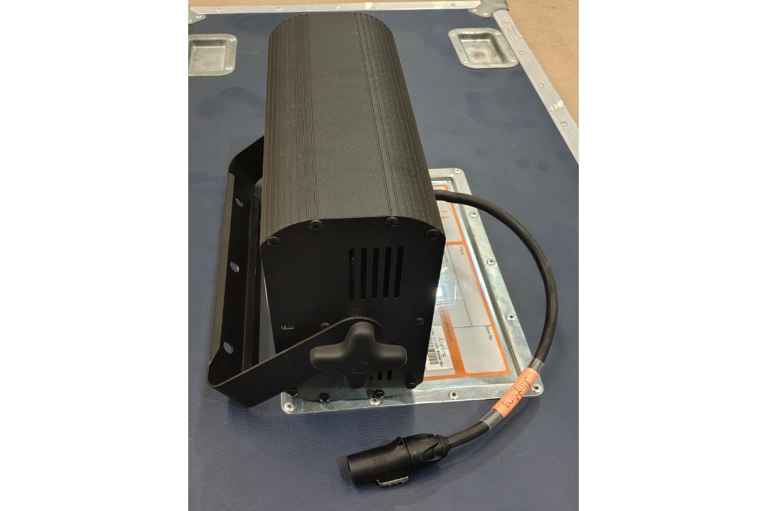 6x DTS Flash 2000L 2-Lite stage blinder in flight case - L 130 x W 60 x H 55cm - Image 2 of 8