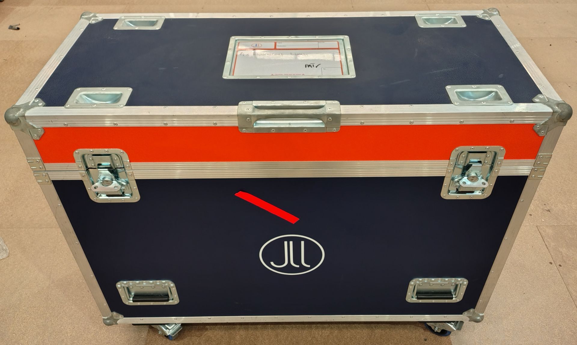 4x Flourescent 4 x 4 Light in flight case - L 125 x W 55 x H 100cm - Image 6 of 6
