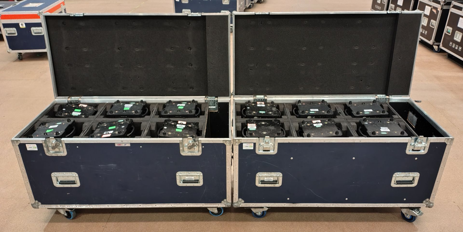 12x JLL Pixel Wash in 2x flight case, omega clamps are included (may not be pictured) - Image 16 of 17