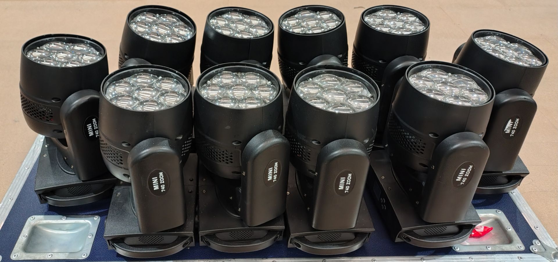 10 x Mini 740 Zoom Pixel Wash, NO flight case - Image 4 of 9