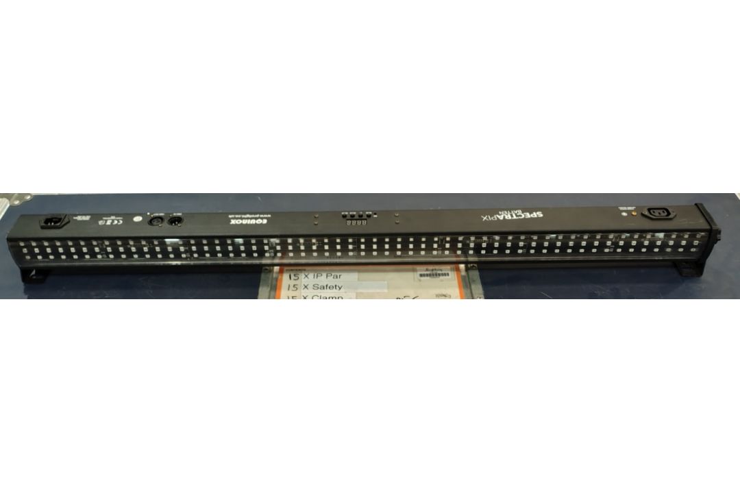 20x Equinox Spectrapix Batten - NO flight case - Image 1 of 6