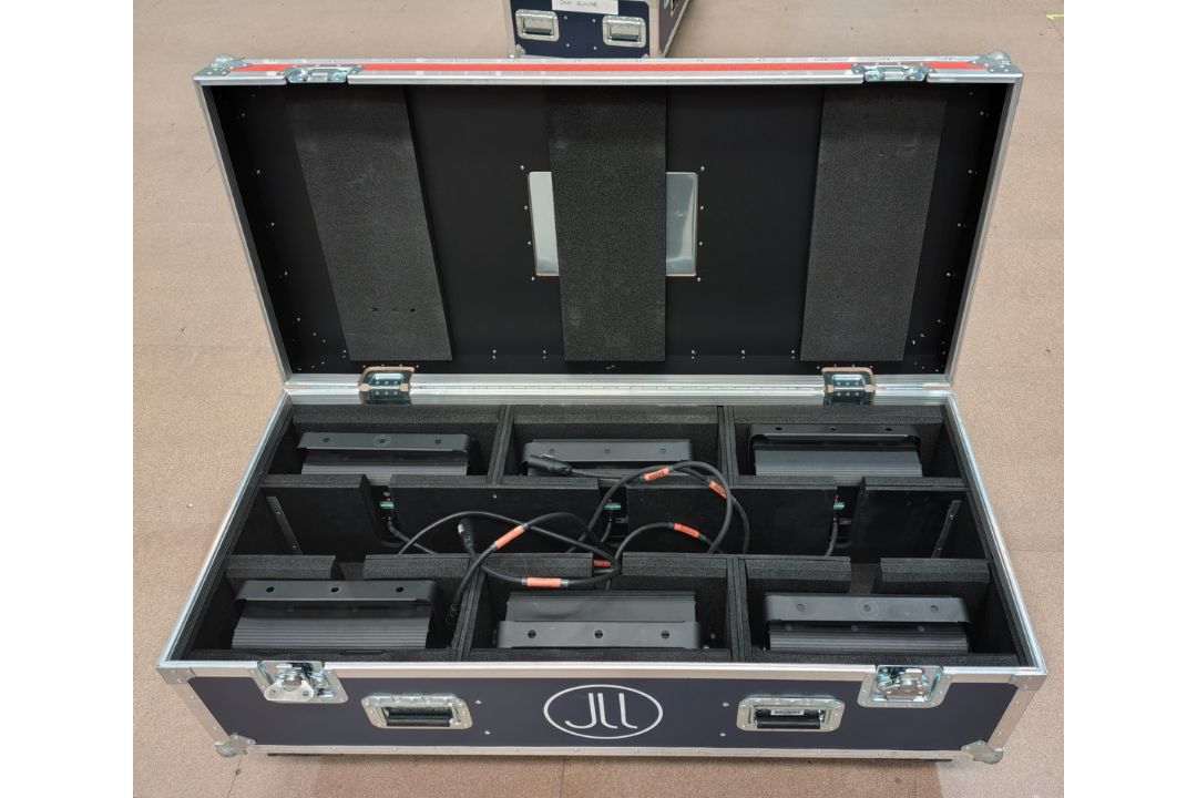 6x DTS Flash 2000L 2-Lite stage blinder in flight case - L 130 x W 60 x H 55cm - Image 7 of 8