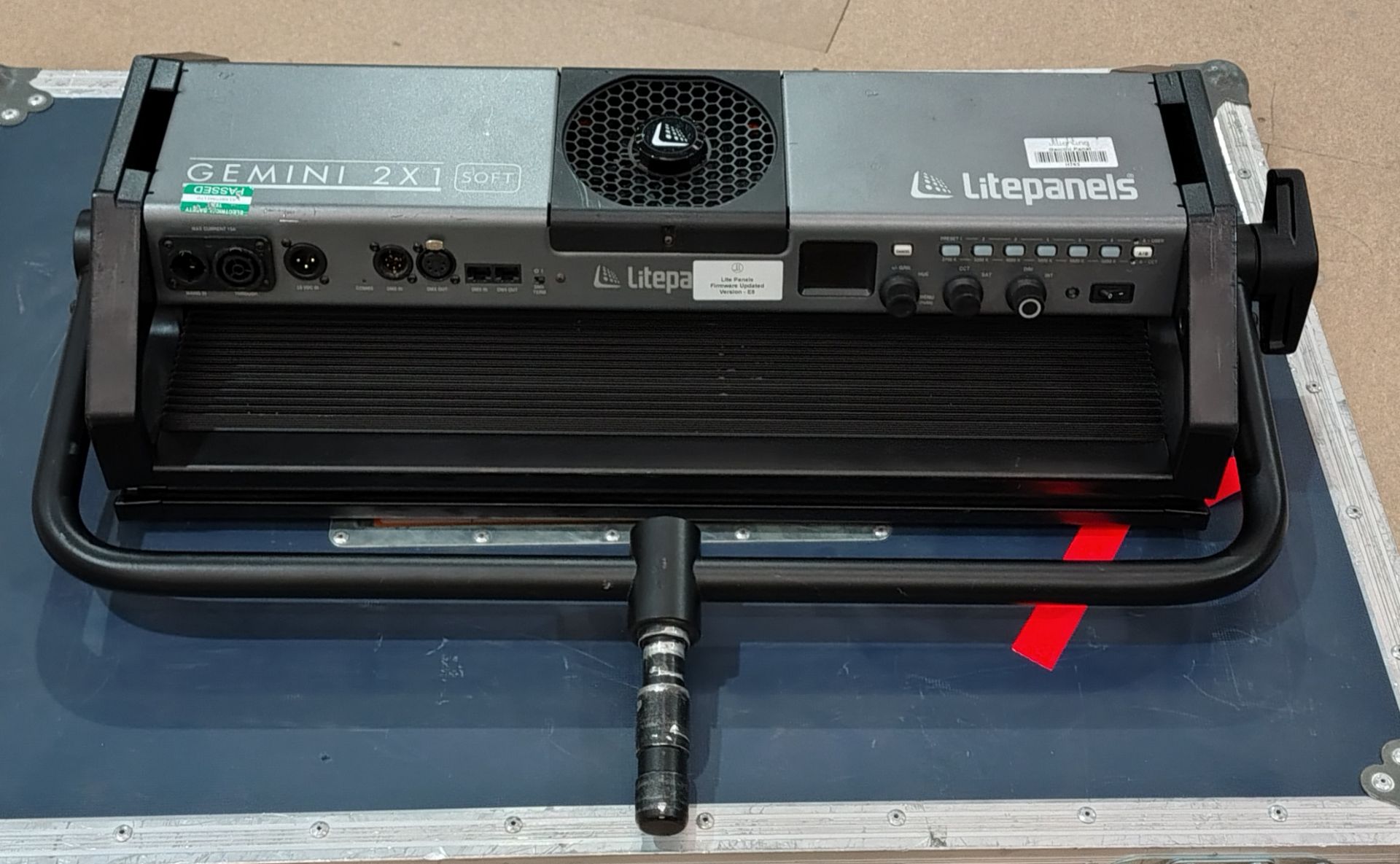 3x LitePanels Gemini 2 x 1 Soft, 3x snap grids, 3x barn doors in flight case - Image 3 of 12