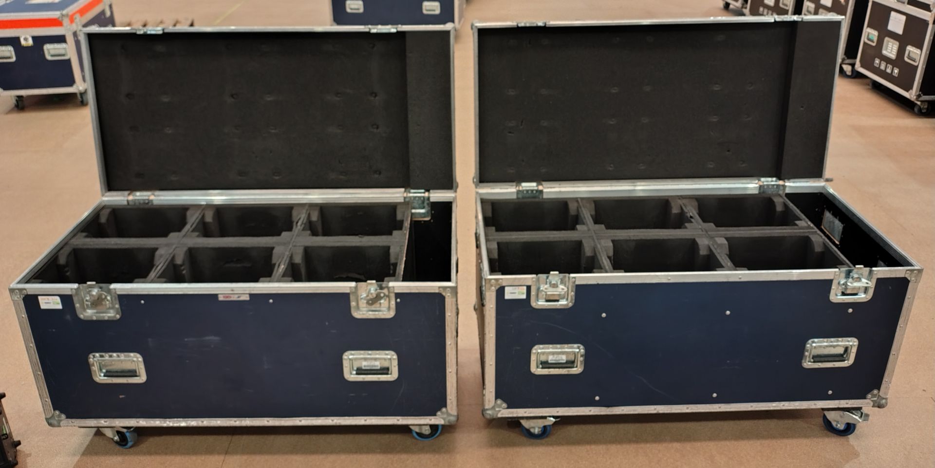 12x JLL Pixel Wash in 2x flight case, omega clamps are included (may not be pictured) - Image 17 of 17