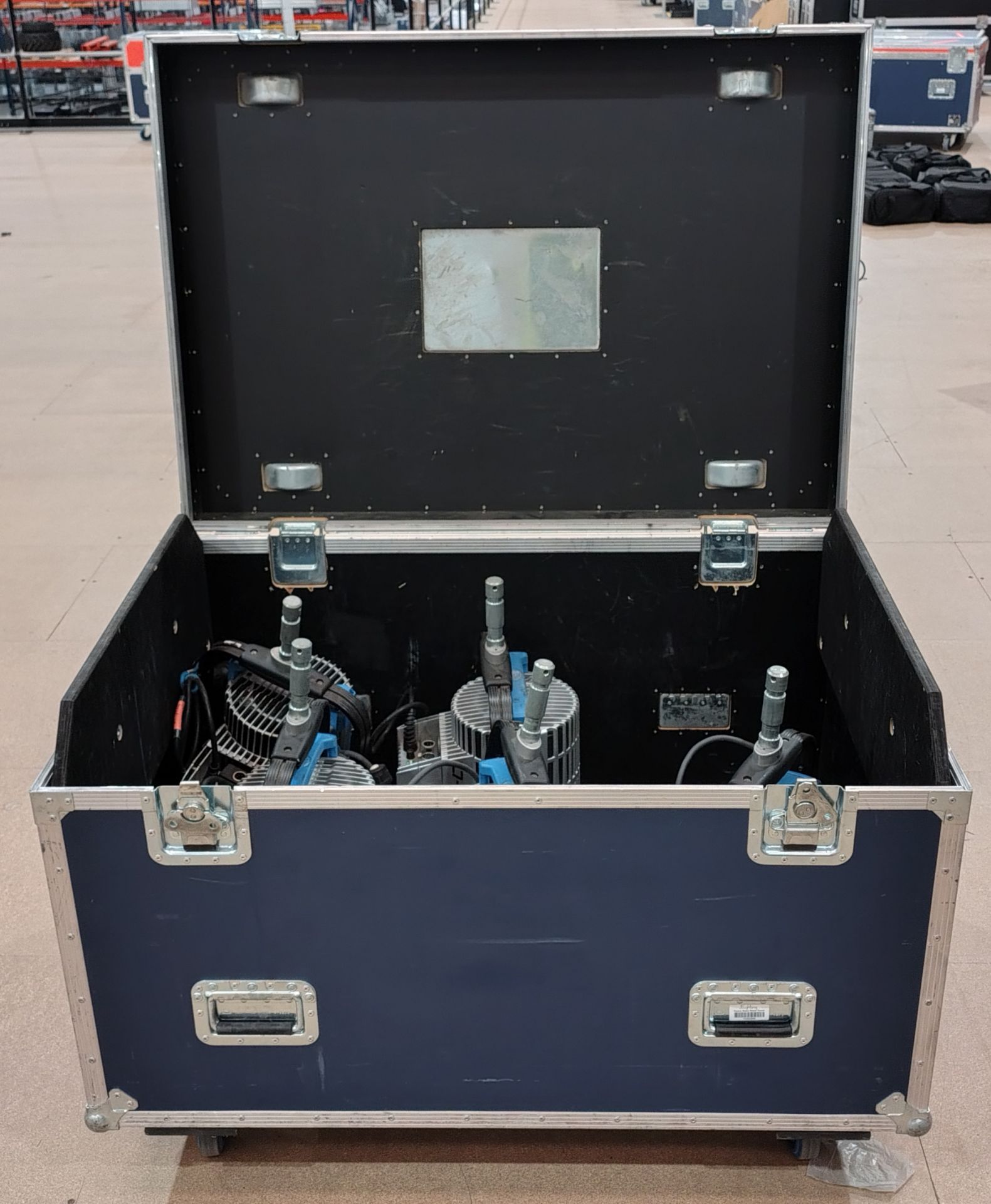5x Arri L7-C Fresnels in flight case - L 113 x W 180 x 80cm - Image 8 of 8