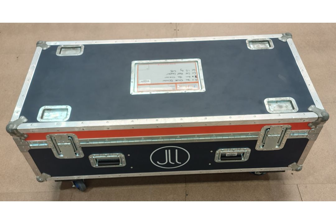 6x DTS Flash 2000L 2-Lite stage blinder in flight case - L 130 x W 60 x H 55cm - Image 6 of 8