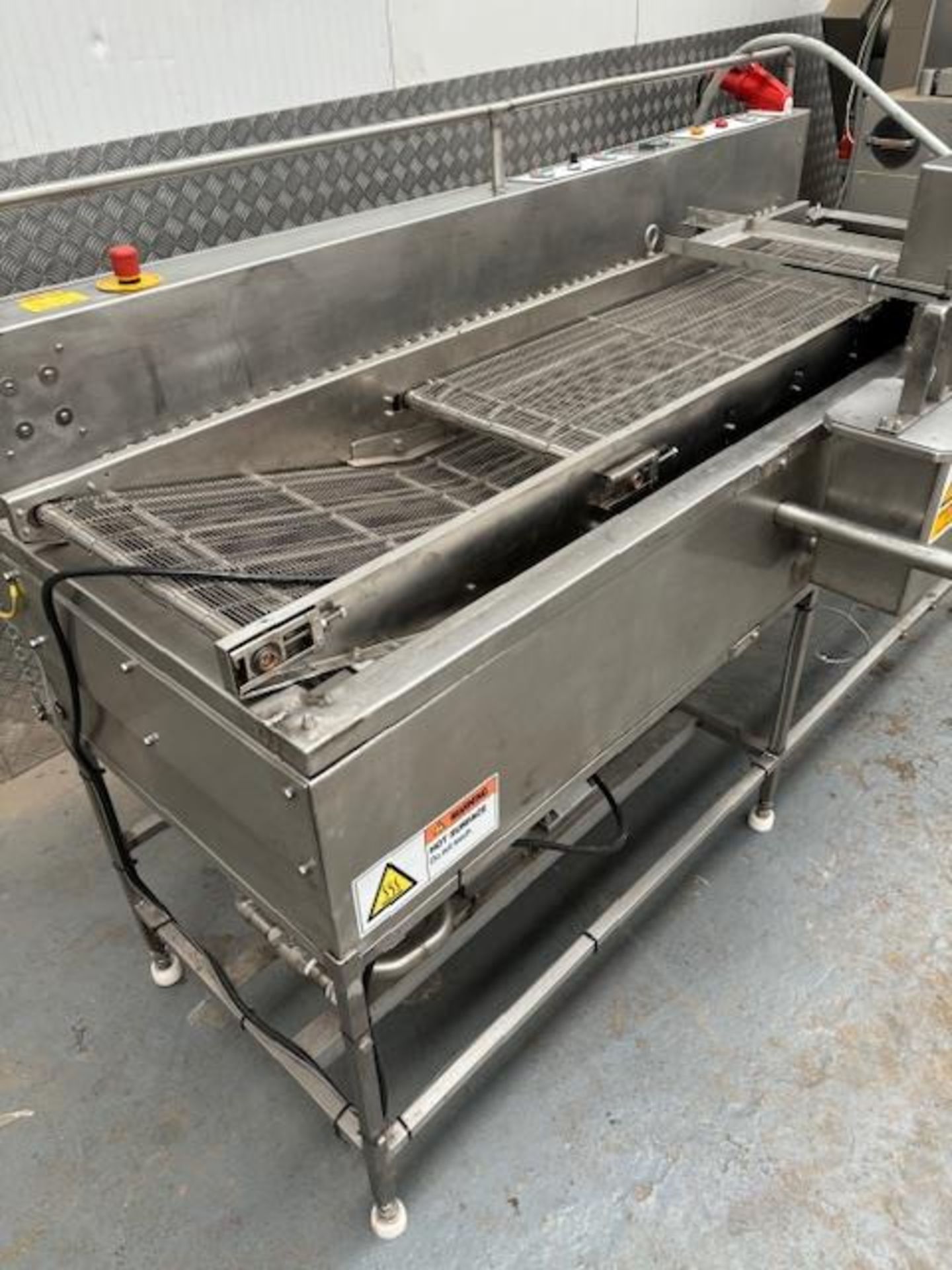 Coat and Fry fryer with 40cm belt width - oil circulation pump - 3 phase - Image 4 of 7