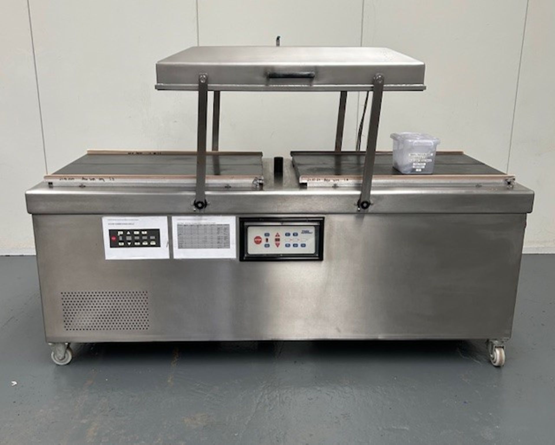 Intervac large double chamber vacuum packing machine with spare parts - 100cm sealing bars - 3 phase