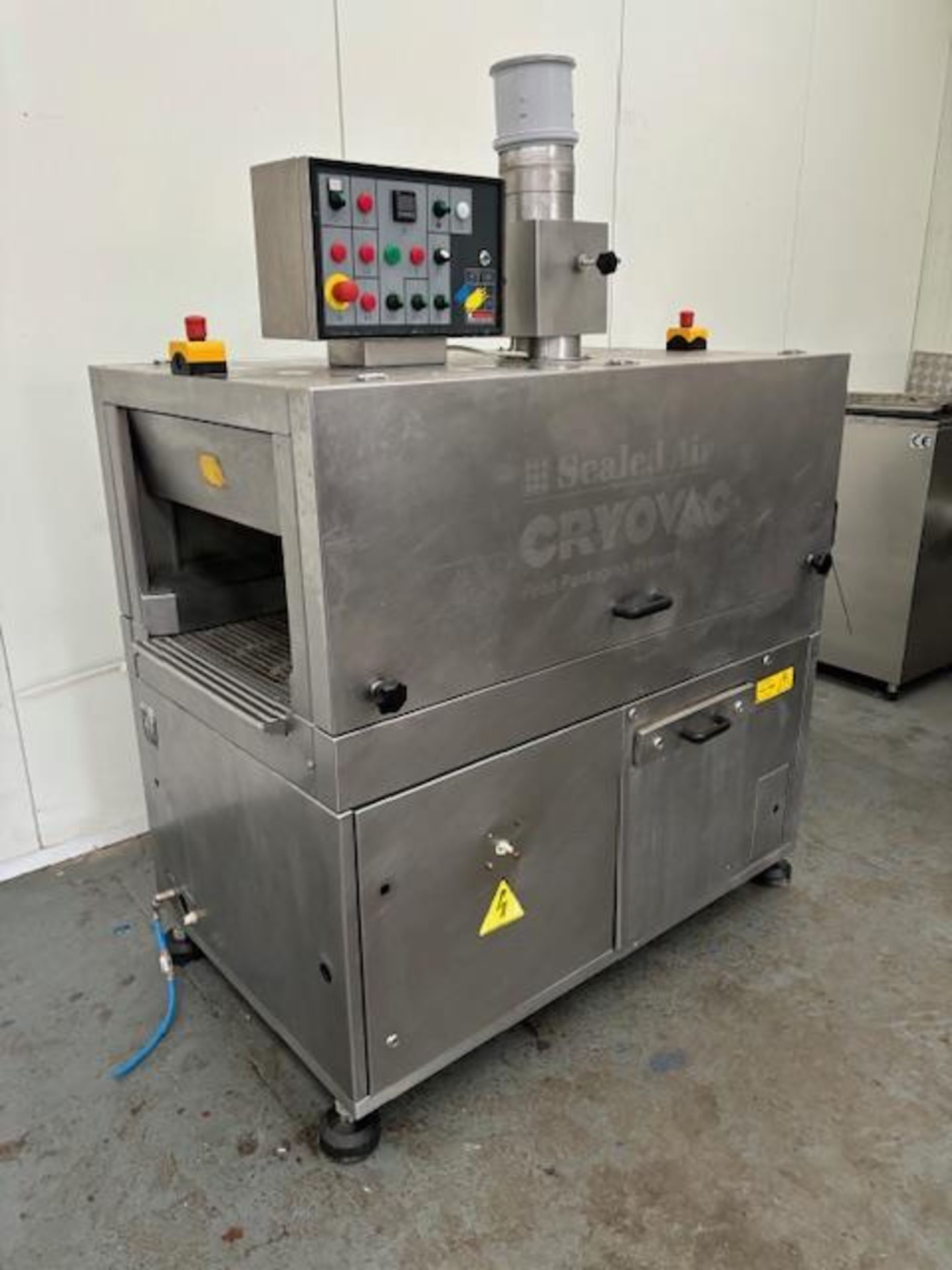 Cryovac model ST98 electric heated shrink tunnel - year 2004 - 3 phase - Image 2 of 6