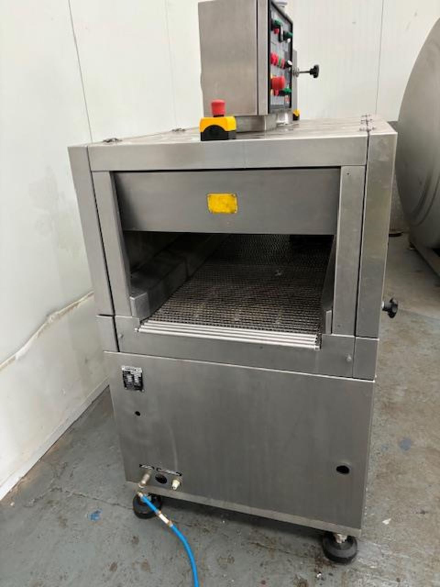 Cryovac model ST98 electric heated shrink tunnel - year 2004 - 3 phase - Image 3 of 6