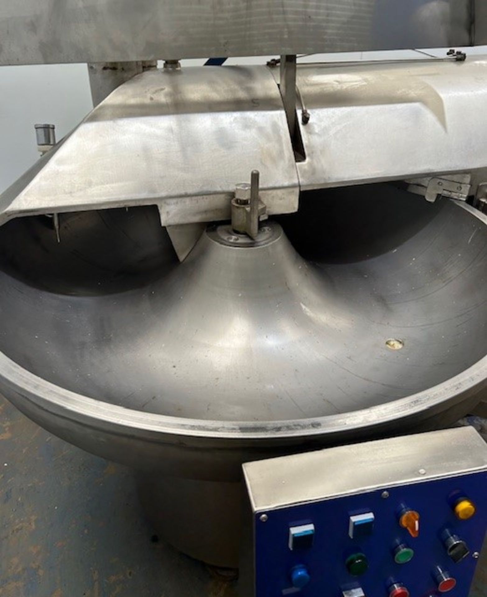 Kramer+Grebe bowl cutter SM200 - 200L - 3 phase - self emptying device and noise cover - Image 7 of 8