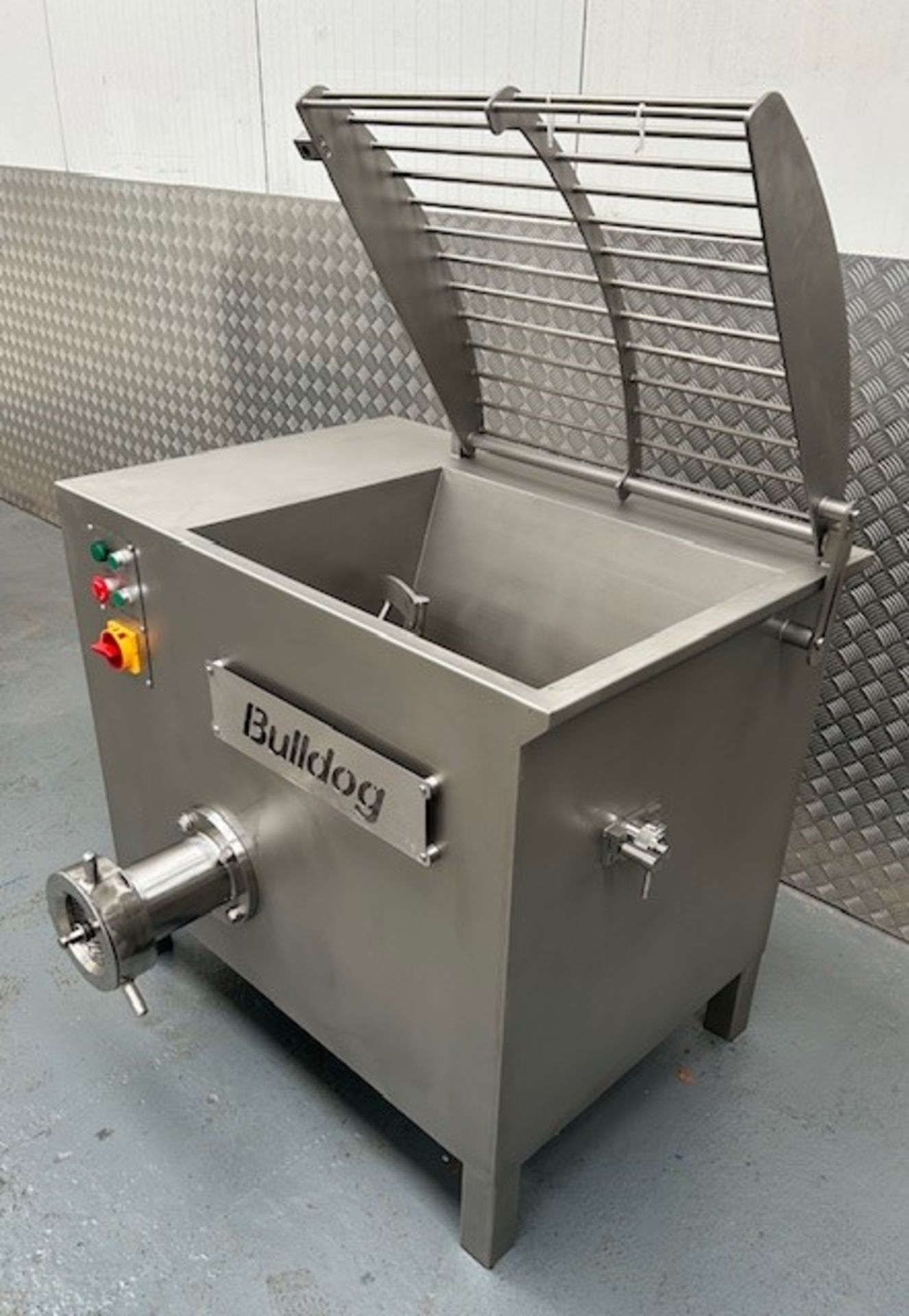 Bulldog mixer/grinder with 130 grinding head - CE/UK/CA - machine is 2024 new and unused - 3 phase - Image 6 of 6