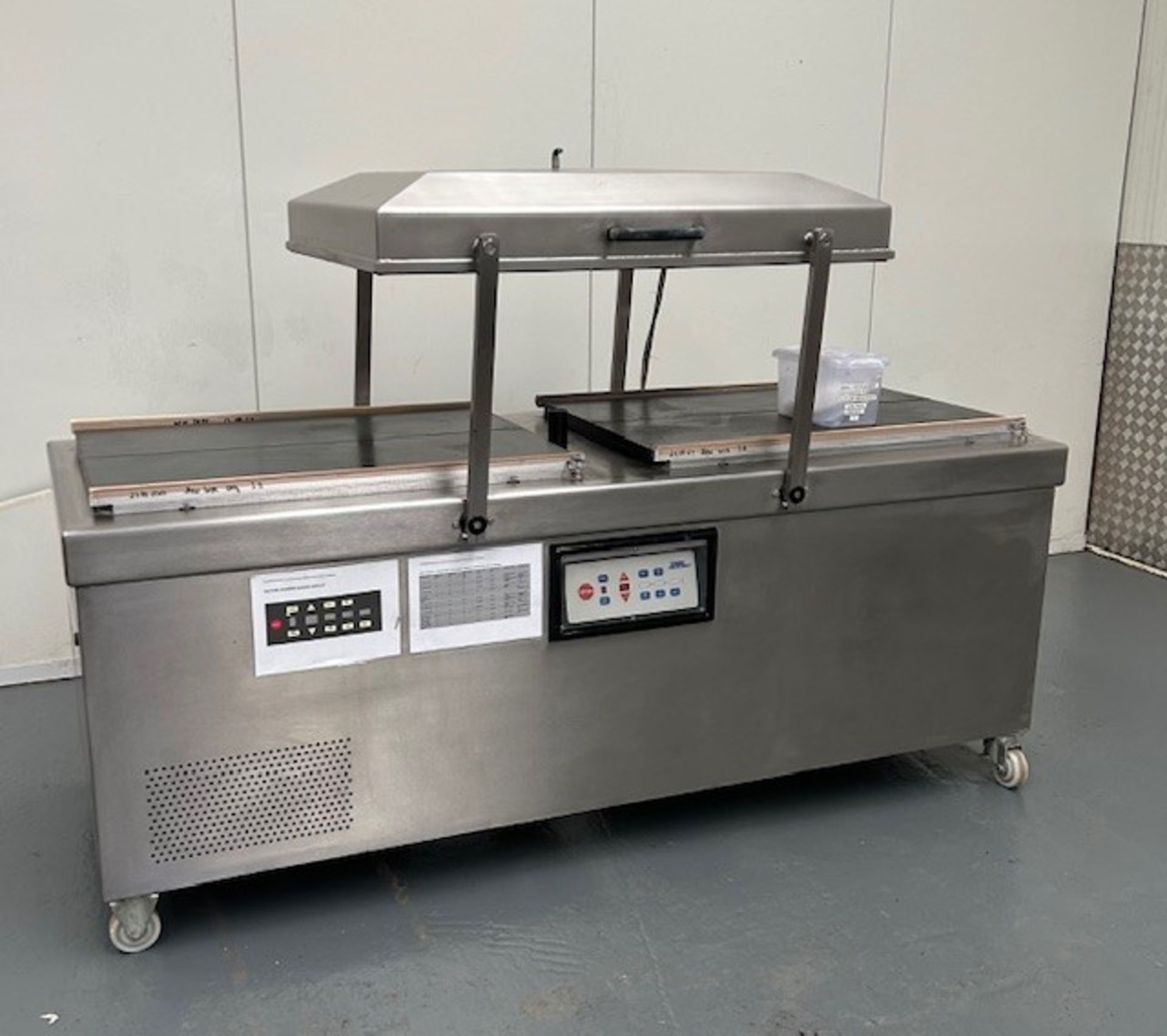 Intervac large double chamber vacuum packing machine with spare parts - 100cm sealing bars - 3 phase - Image 2 of 8