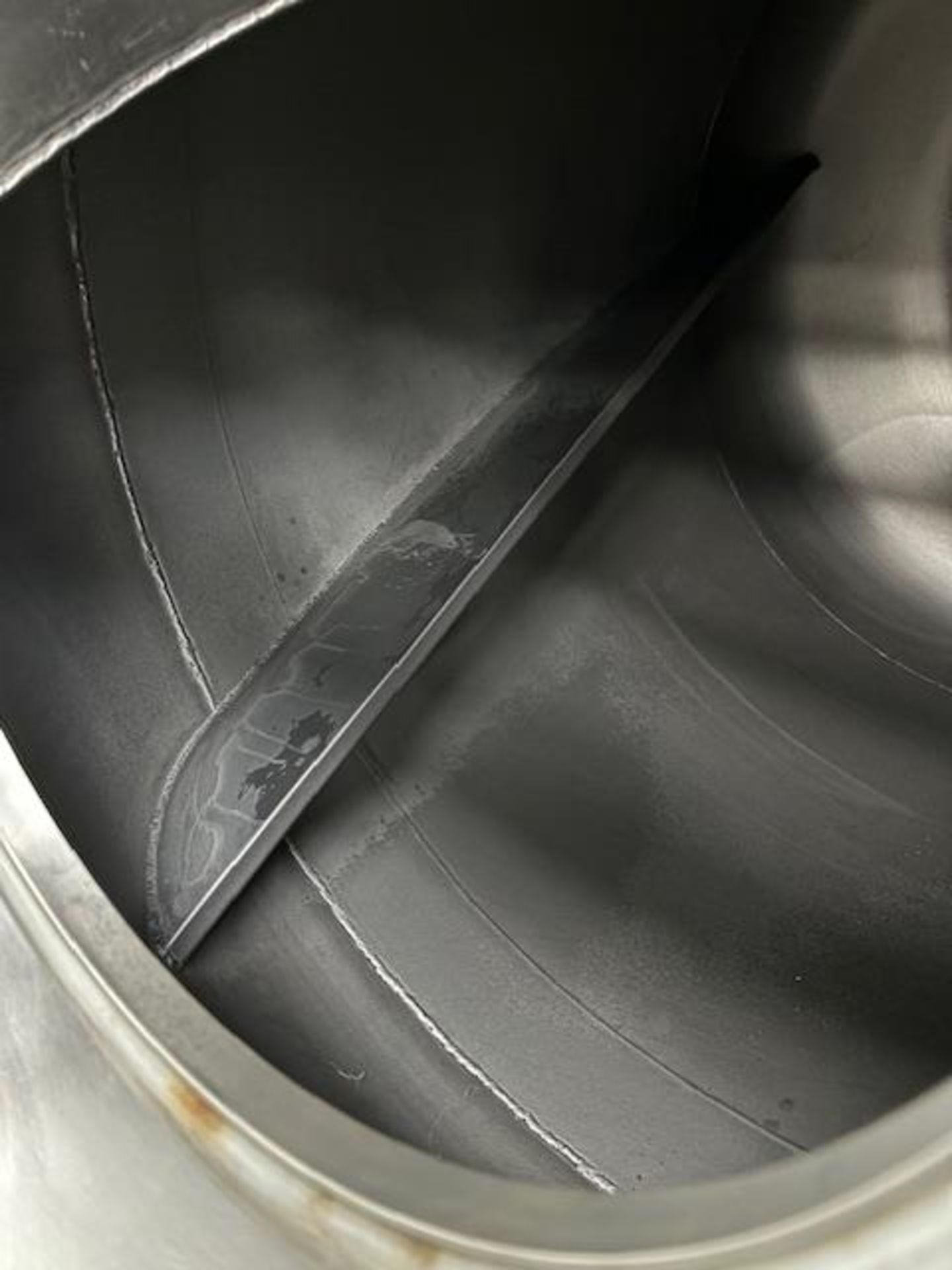 VT 2000 litre vacuum tumbler with built in vacuum pump and full process controls - Image 5 of 5