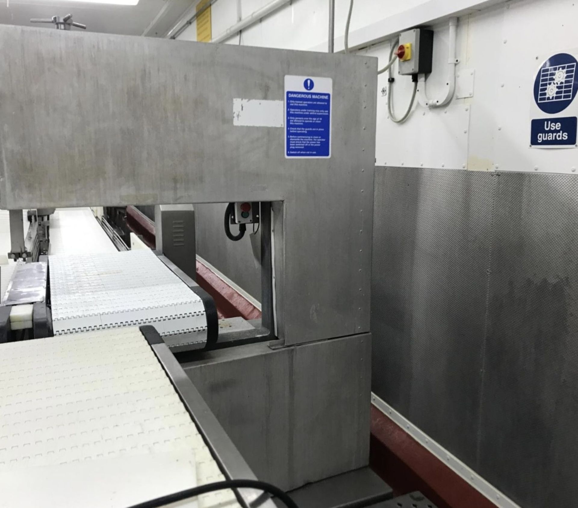AEW 900 bandsaw - 3 phase - 147.5cm L x 140cm W x 210cm H - Image 3 of 4