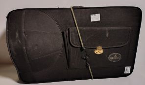 Besson euphonium in Besson fabric covered hard storage case - Serial No: BE2052-902825 - BROKEN ZIP