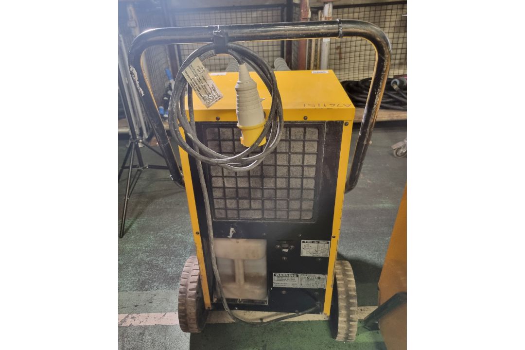 Master DH 62DV heavy duty mobile dehumidifier - Serial No: 98636000344 - running hours: 6171 - 110V - Image 3 of 4