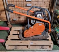 Altrad Belle LX3251 petrol vibration plate compactor - Serial No: LX3251122129 - year: 2018 - 2.2kW