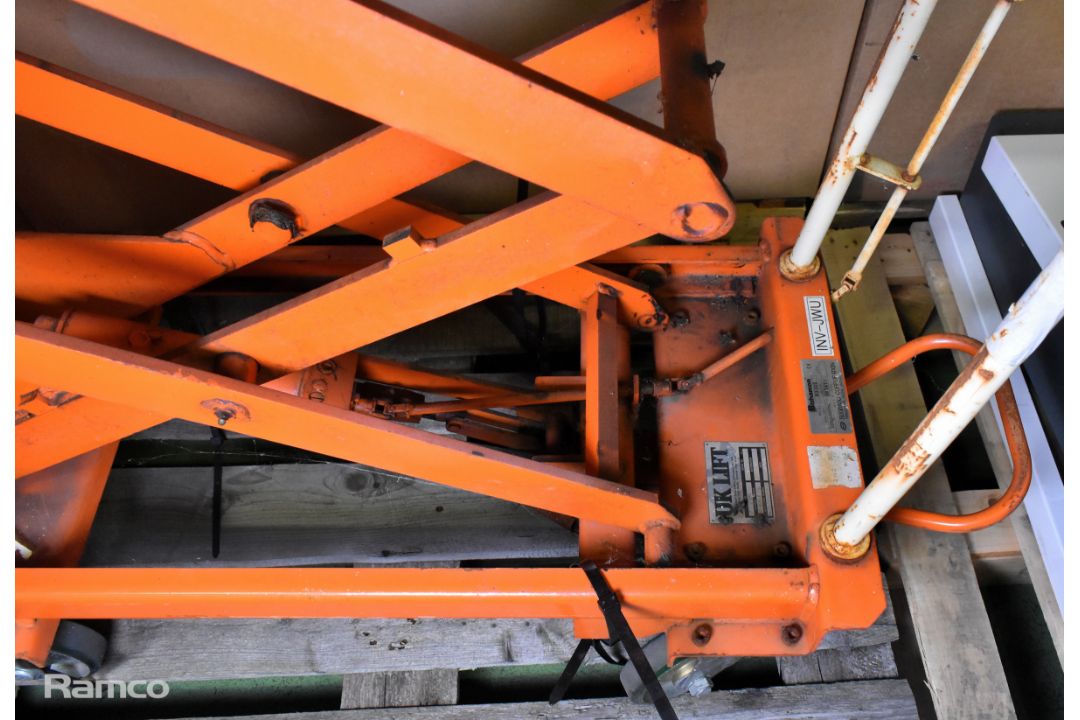 Bishamon BX30S double scissor mobile lift table - capacity: 300kg (660lbs) - Image 4 of 7