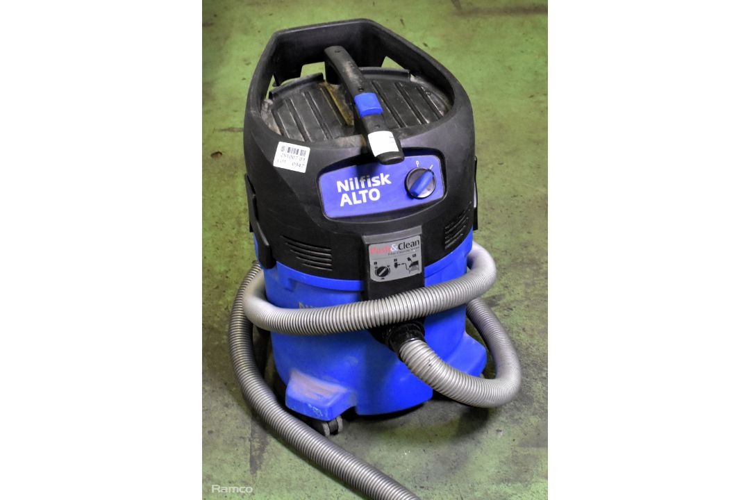 Nilfisk Attix 30-01 PC wet and dry vacuum cleaner - PLUG CUT OFF - Image 1 of 5