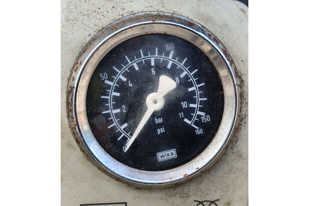 Ingersoll-Rand P180WDG portable compressor - Working pressure: 7 bar - Year: 2000 - 157 hours - Image 13 of 37