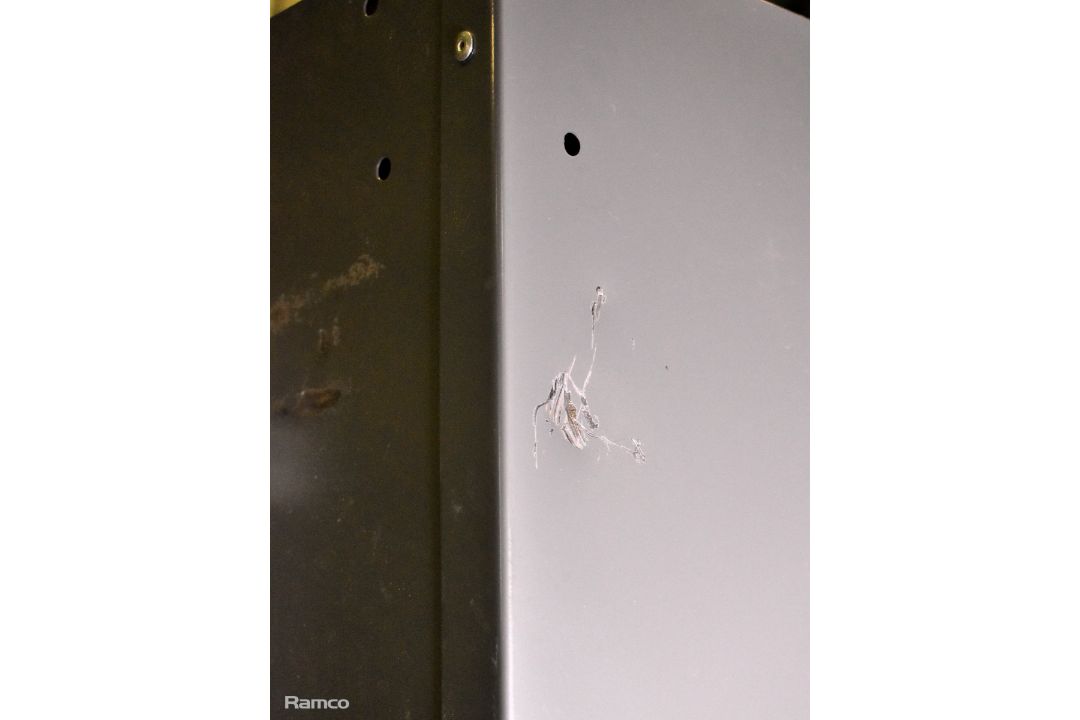 Single door storage locker - W 305 x D 305 x H 1780mm - Image 5 of 5