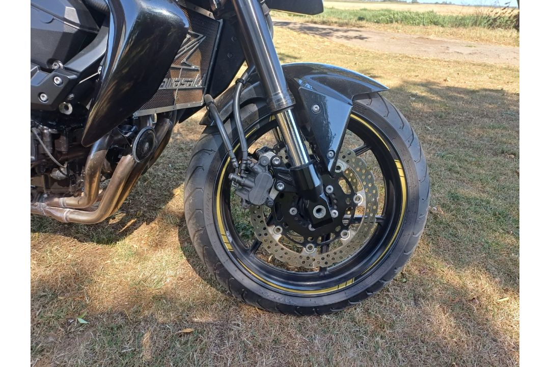 2011 Kawasaki Z750 motorbike - just over 19,000 miles - full details in the description - Image 9 of 16