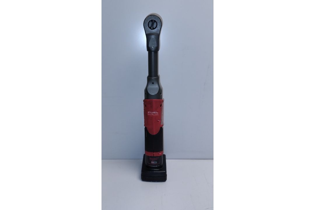 Milwaukee M12 FIR38LR 12V 3/8 inch drive cordless ratchet with 12v 6.0 Ah Li-ion battery - Image 7 of 7