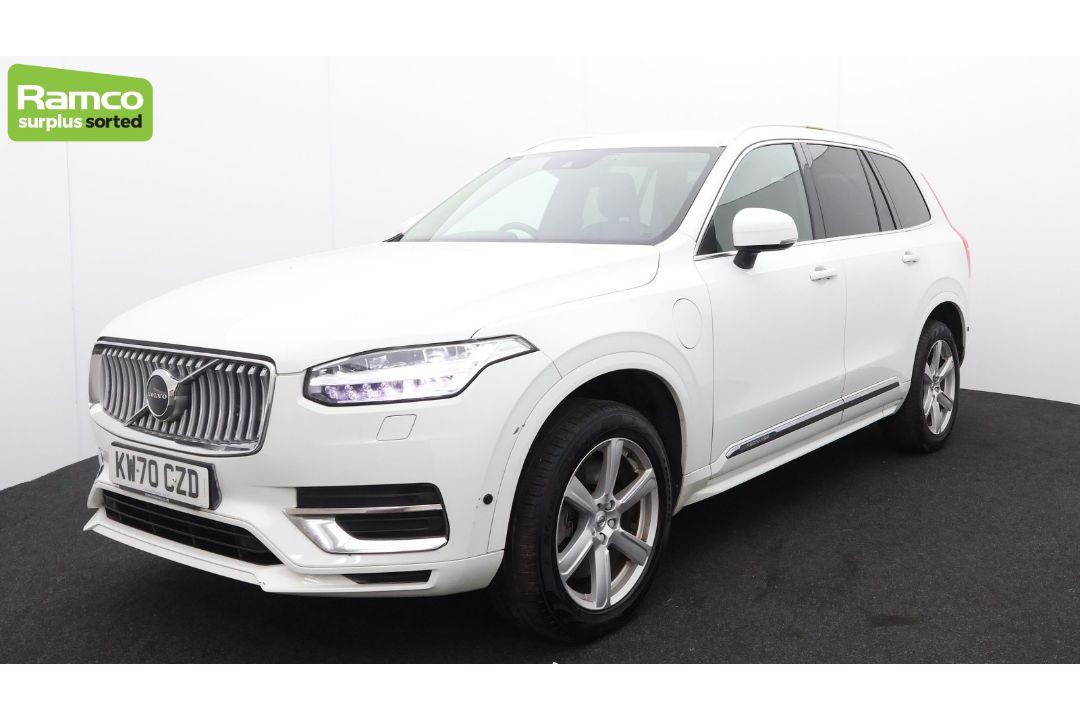 2021 Volvo XC90 Momentum T8 Recharge AWD 2.0L Petrol Hybrid - full details in the description - Image 1 of 61