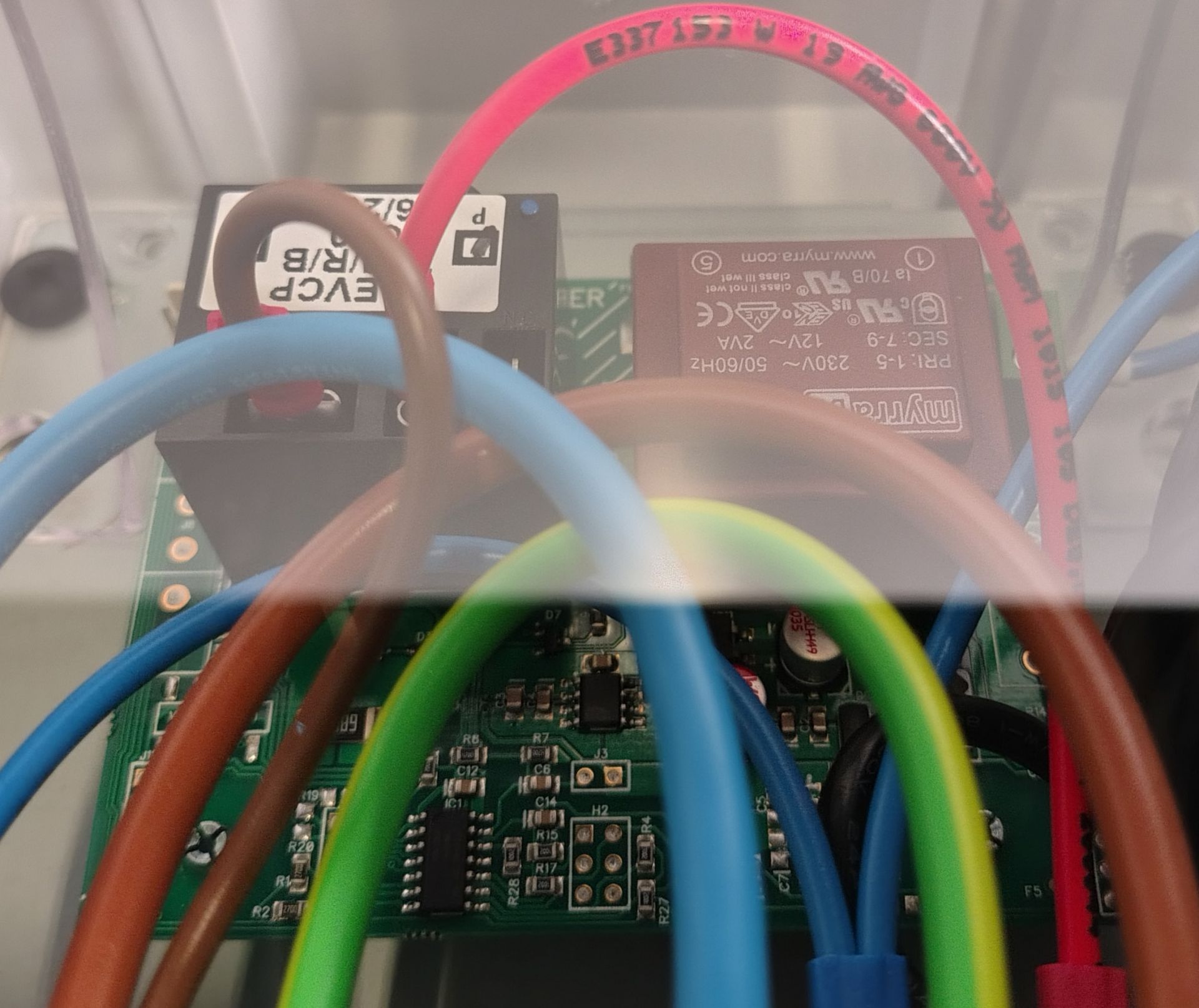 Matt:e IP-EVCP-TC80 single phase EV voltage monitoring and protection unit - W 200 x D 130 x H 300mm - Image 7 of 8