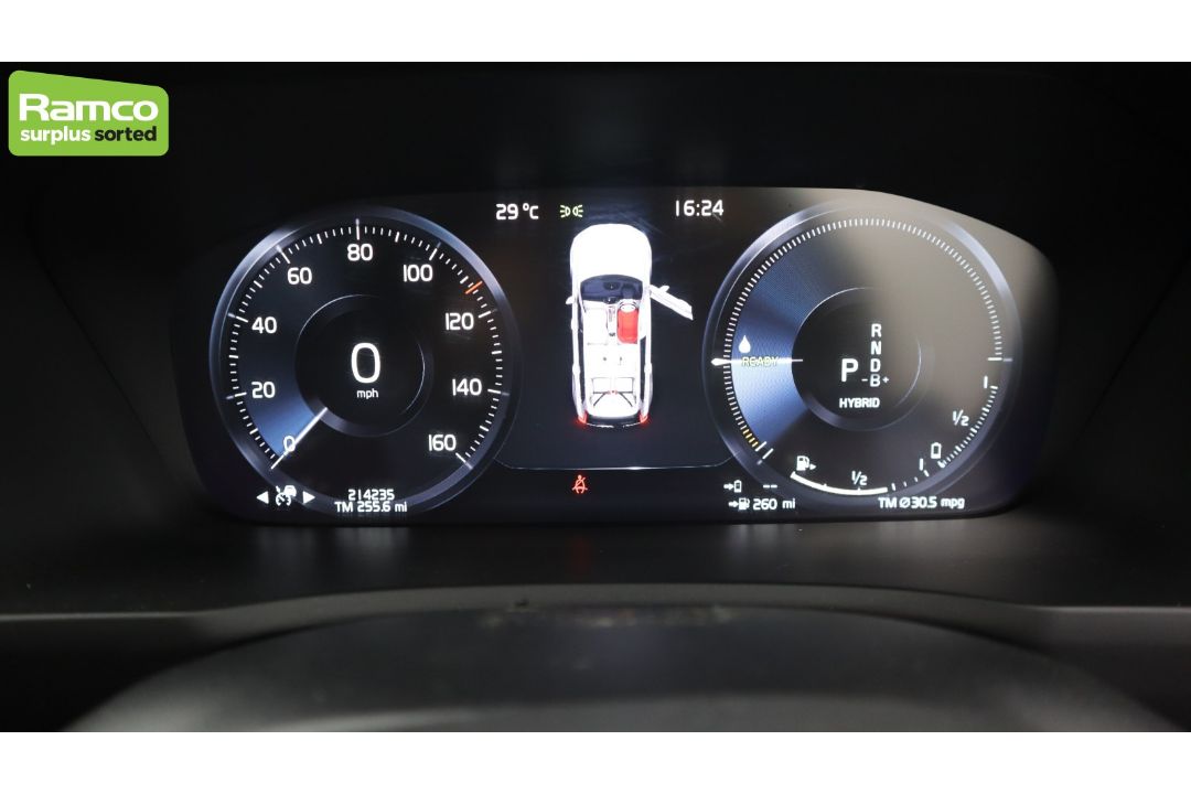 2021 Volvo XC90 Momentum T8 Recharge AWD 2.0L Petrol Hybrid - full details in the description - Image 12 of 61