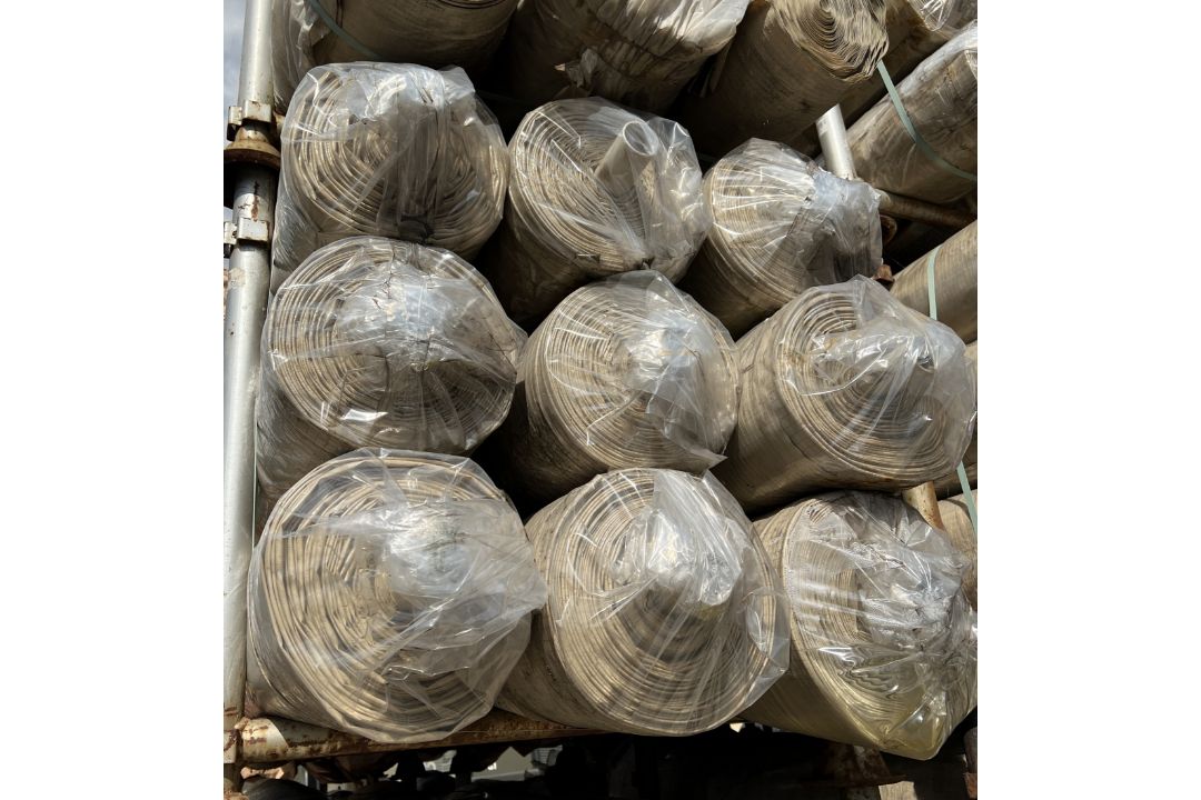 1x Roll of fibre reinforced tarpaulin - 4m wide x 50m long - 60kg - PLEASE NOTE - Stock images used - Image 2 of 4