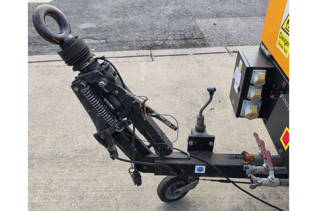 Ingersoll-Rand P180WDG portable compressor - Working pressure: 7 bar - Year: 2000 - 157 hours - Image 7 of 37
