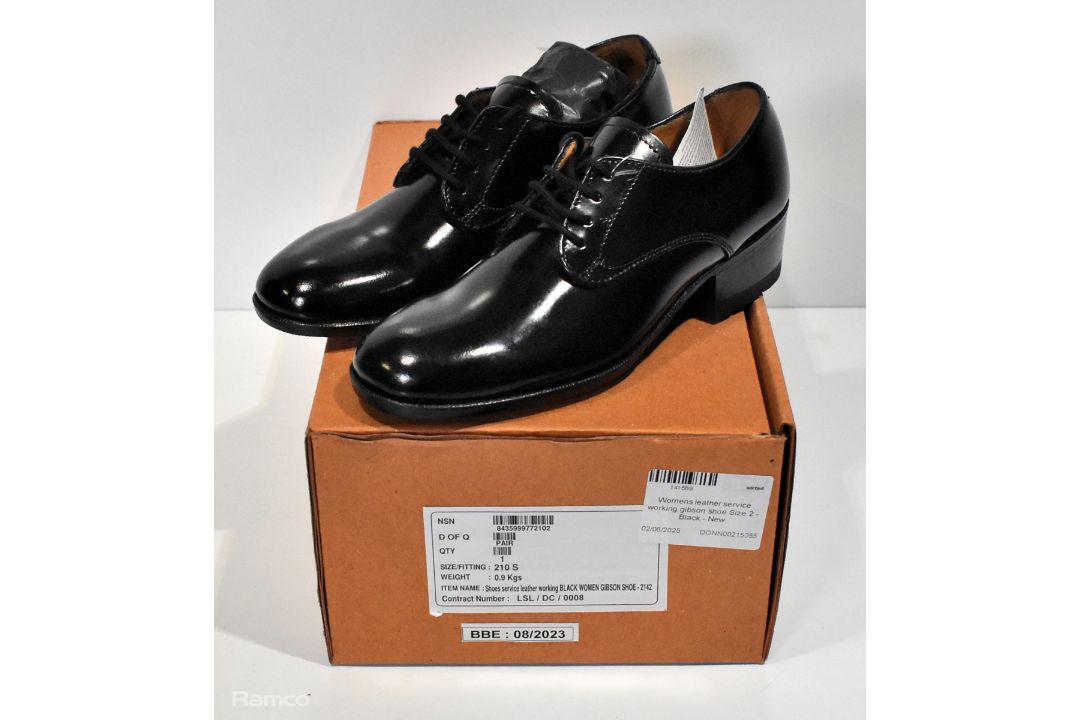 8x pairs of womens leather service working gibson shoes - Size 2 - Black - Image 1 of 3