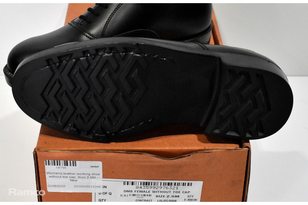 9x leather working and service shoes - full details in the description - Image 5 of 6