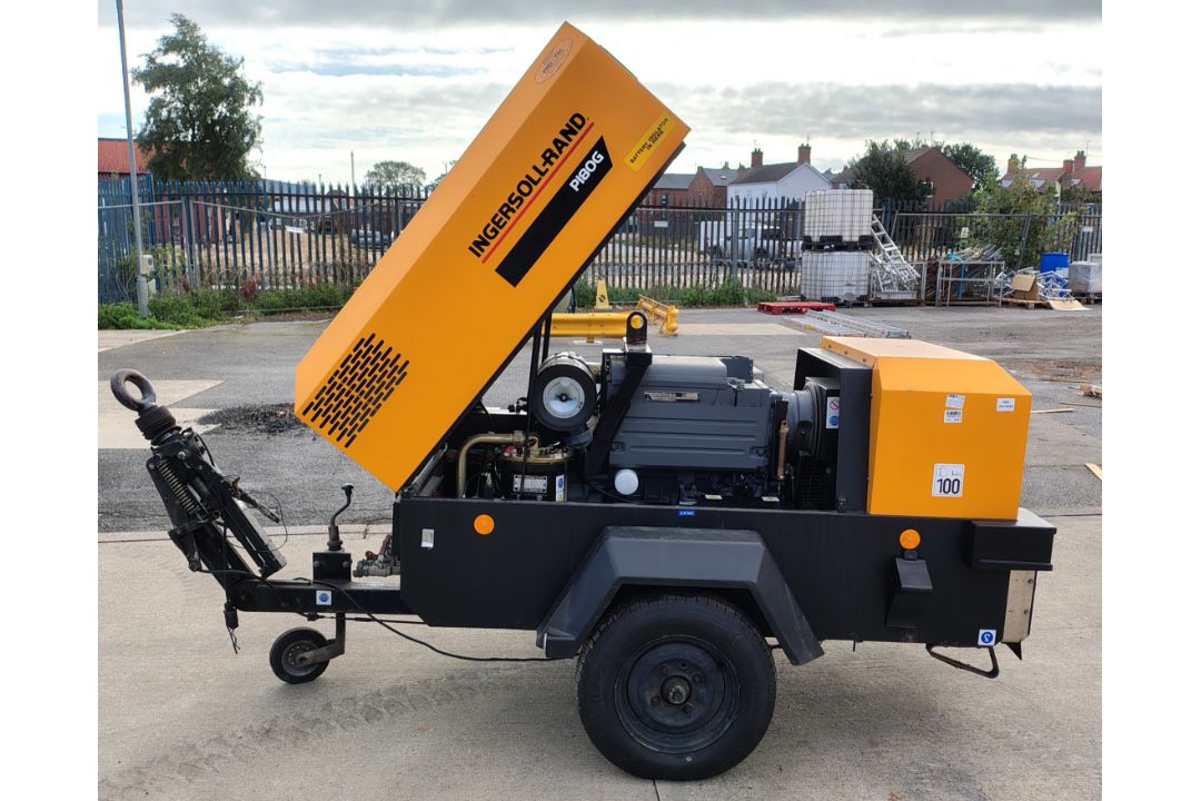 Ingersoll-Rand P180WDG portable compressor - Working pressure: 7 bar - Year: 2000 - 157 hours - Image 23 of 37
