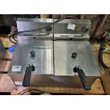 Lincat LDF2 stainless steel twin tank twin basket countertop electric fryer - W 540 x D 420 x H 315m