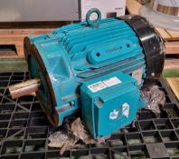 Brook Crompton W-DF180MF 3 phase electric motor - L 670 x W 460 x H 430mm - 170kg