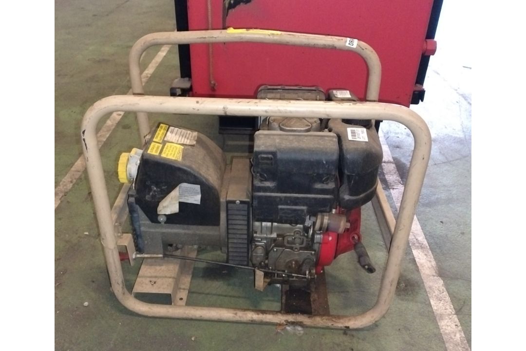 Sert 110V generator with Lombardini diesel engine and 3KVA alternator - W 660 x D 420 x H 580mm - Image 2 of 7