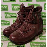 100x pairs of Grade 2 Various combat boots - may include - Magnum, YDS, Haix - mixed sizes