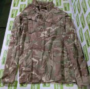 Various types of ex-military camo clothing - may include accessories - 193kg – may require repair