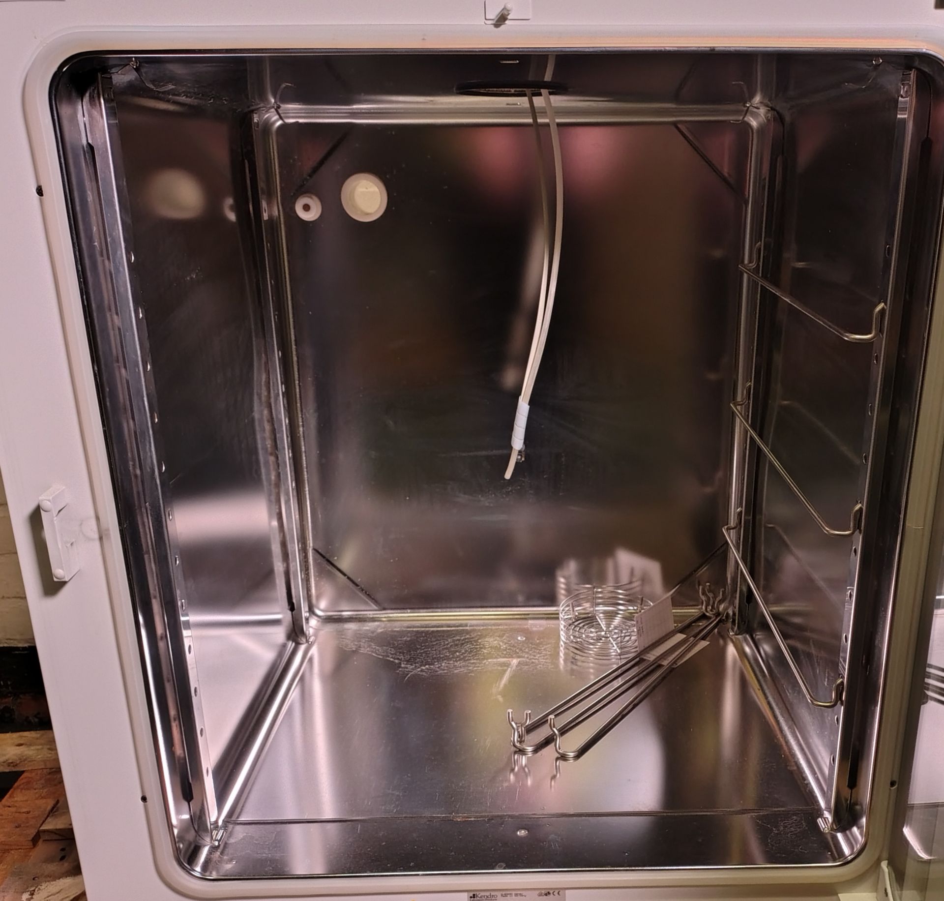 Thermo Scientific Heraeus Heracell 240 CO2 incubator - W 780 x D 830 x H 940mm - Image 4 of 5