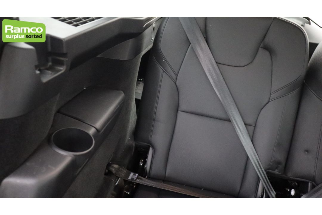 2021 Volvo XC90 Momentum T8 Recharge AWD 2.0L Petrol Hybrid - full details in the description - Image 34 of 61