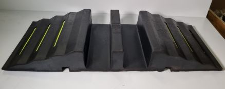 10x HR-4 Rubber 2 channel hose ramps - W 830 x D 360 x H 100mm - 16kg
